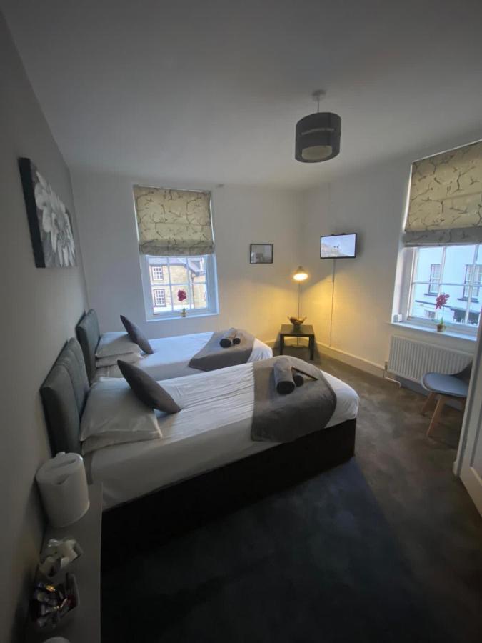 The Swan Hotel Kington  Esterno foto