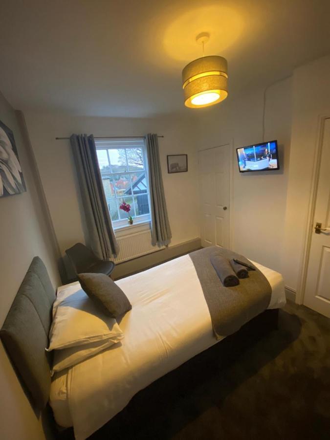 The Swan Hotel Kington  Esterno foto