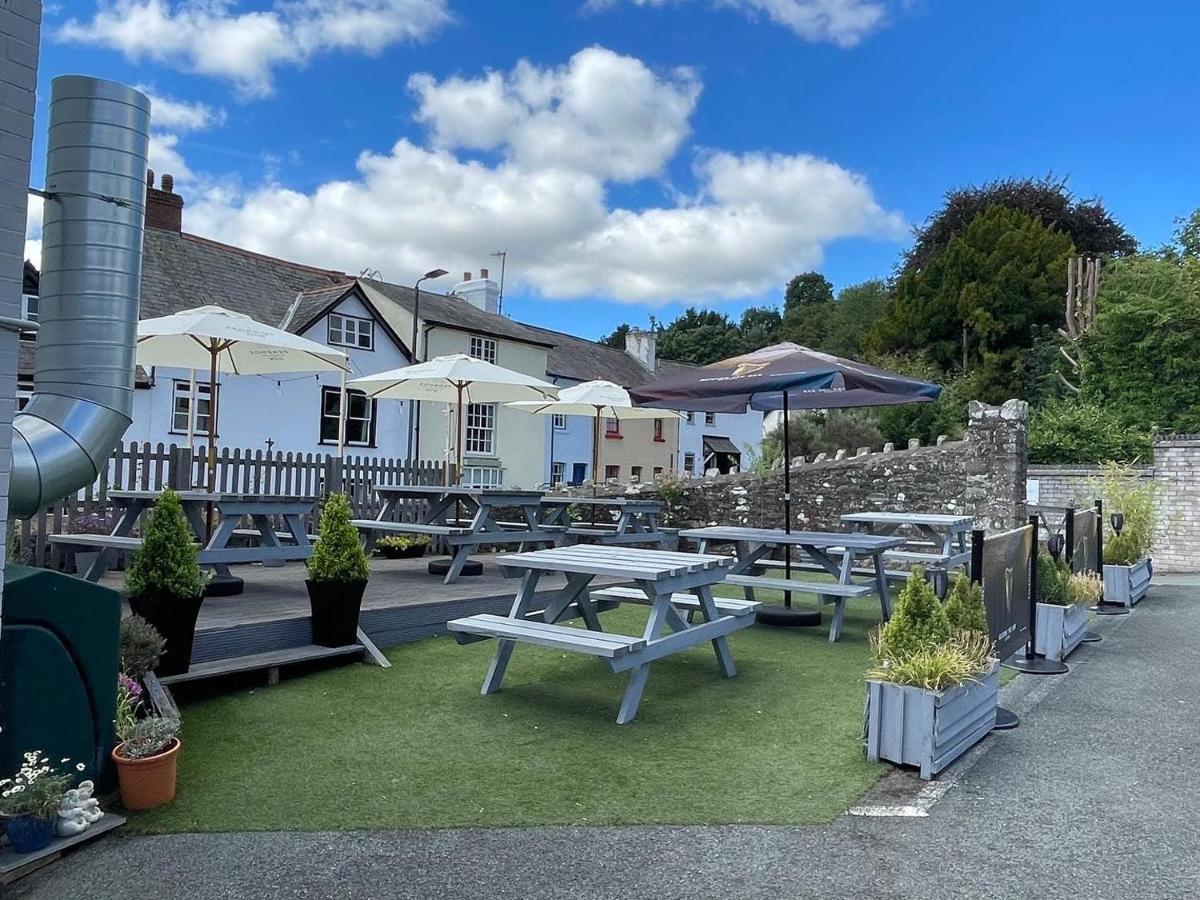 The Swan Hotel Kington  Esterno foto